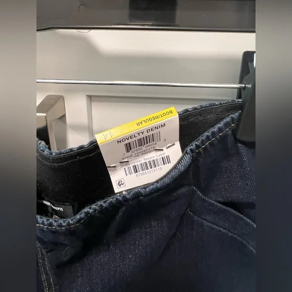 Dark blue Jean new size 14/32 boot regular - Picture 2 of 4